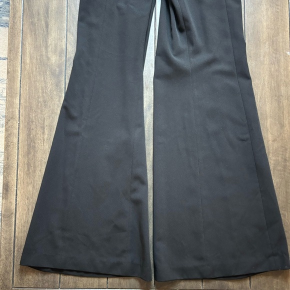 Gianni Bini Jumpsuit elegant cocktail party Romper |  Deep V | Flare leg Black - Picture 5 of 10